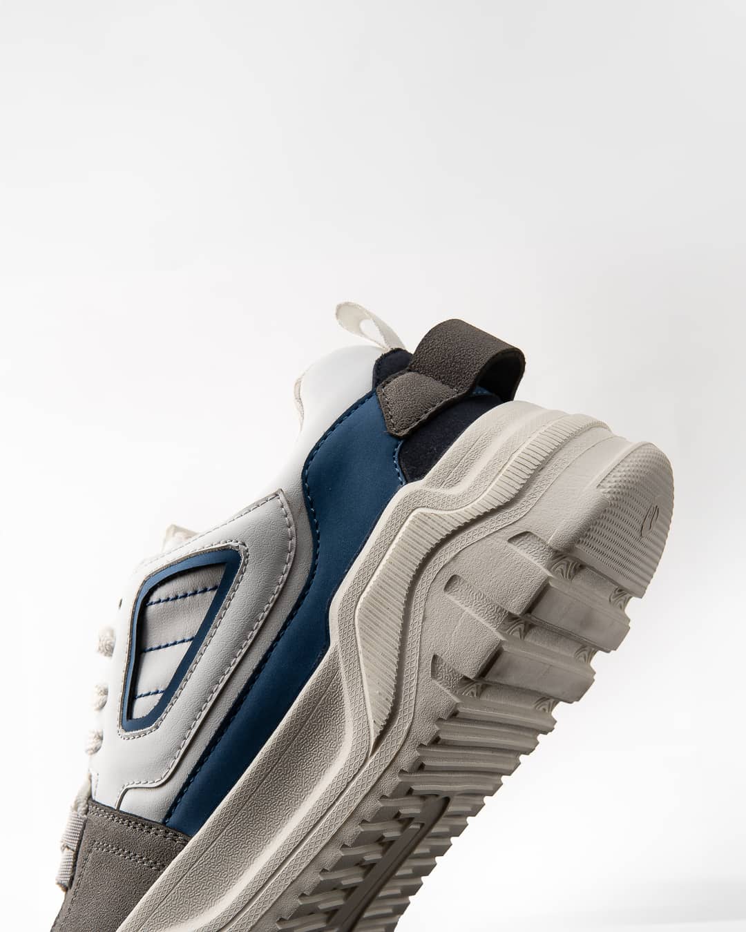 EVOLVE - Image 20