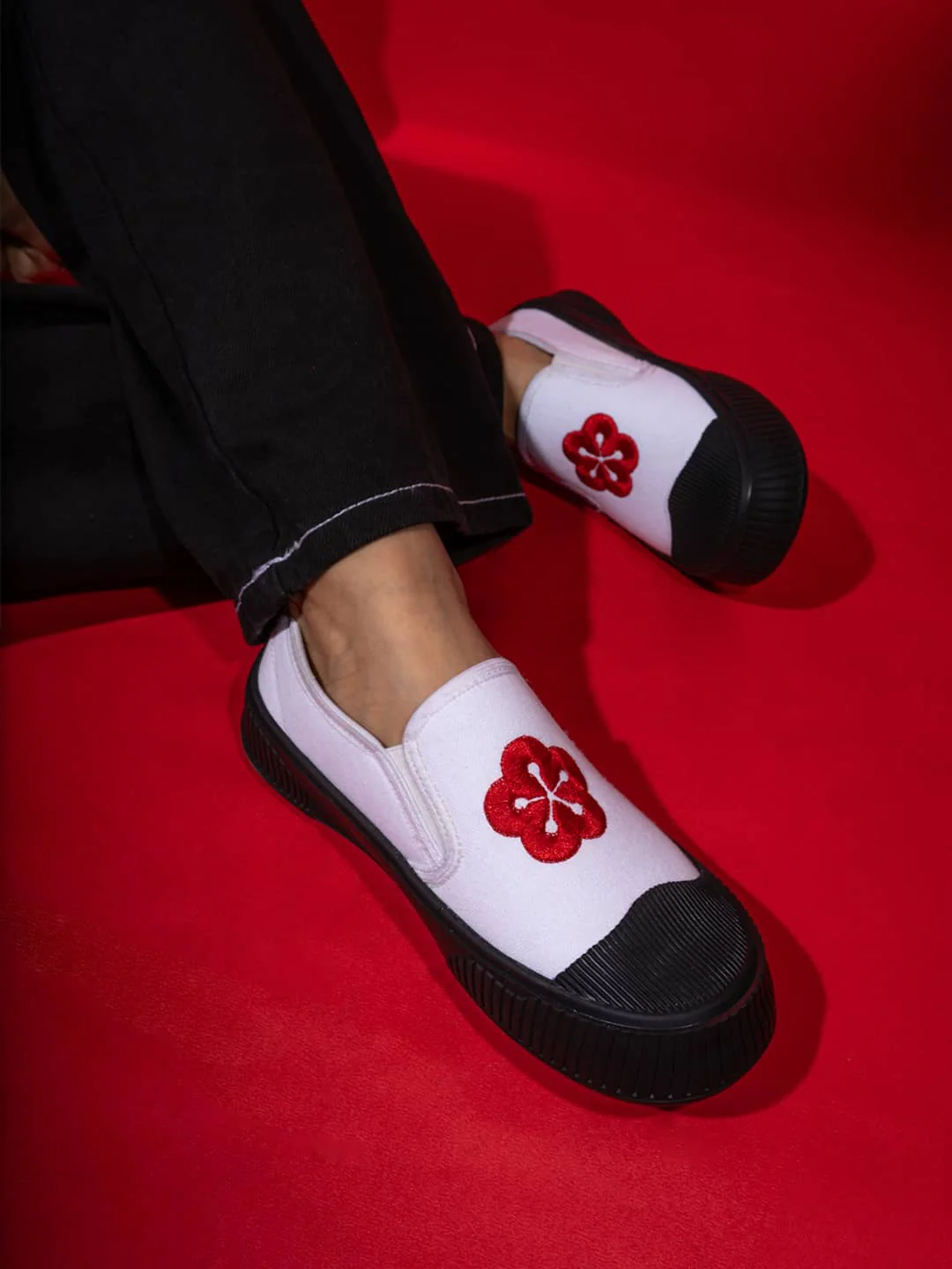 Bacca Bucci Kawaii Sakura Slip-On Sneakers - Image 3