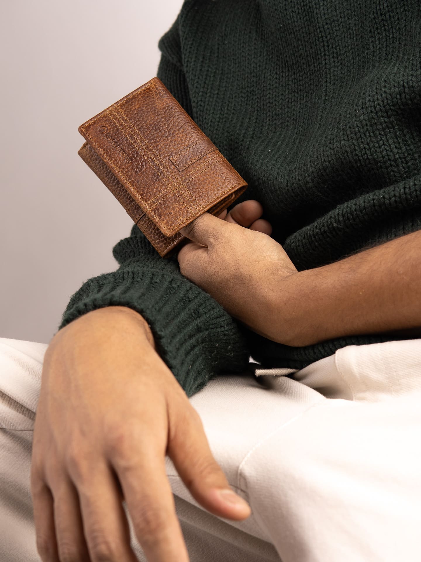 Bacca Bucci Premium Gift Combo: Classic Wallet & Stylish Belt in Elegant Wooden Box - Image 7