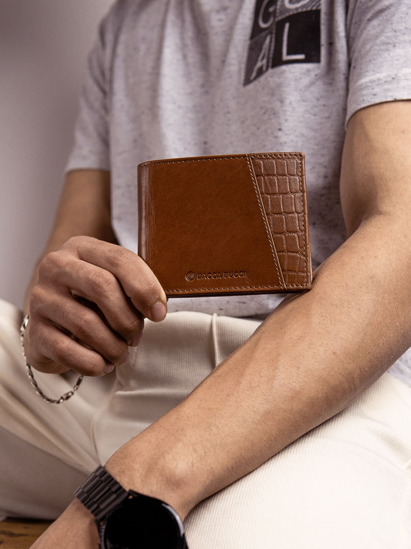 Bacca Bucci Premium Gift Combo: Classic Wallet & Stylish Belt in Elegant Wooden Box - Image 5